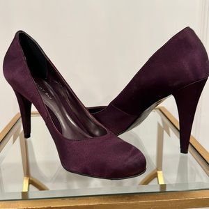 Deep purple satin round toe pump